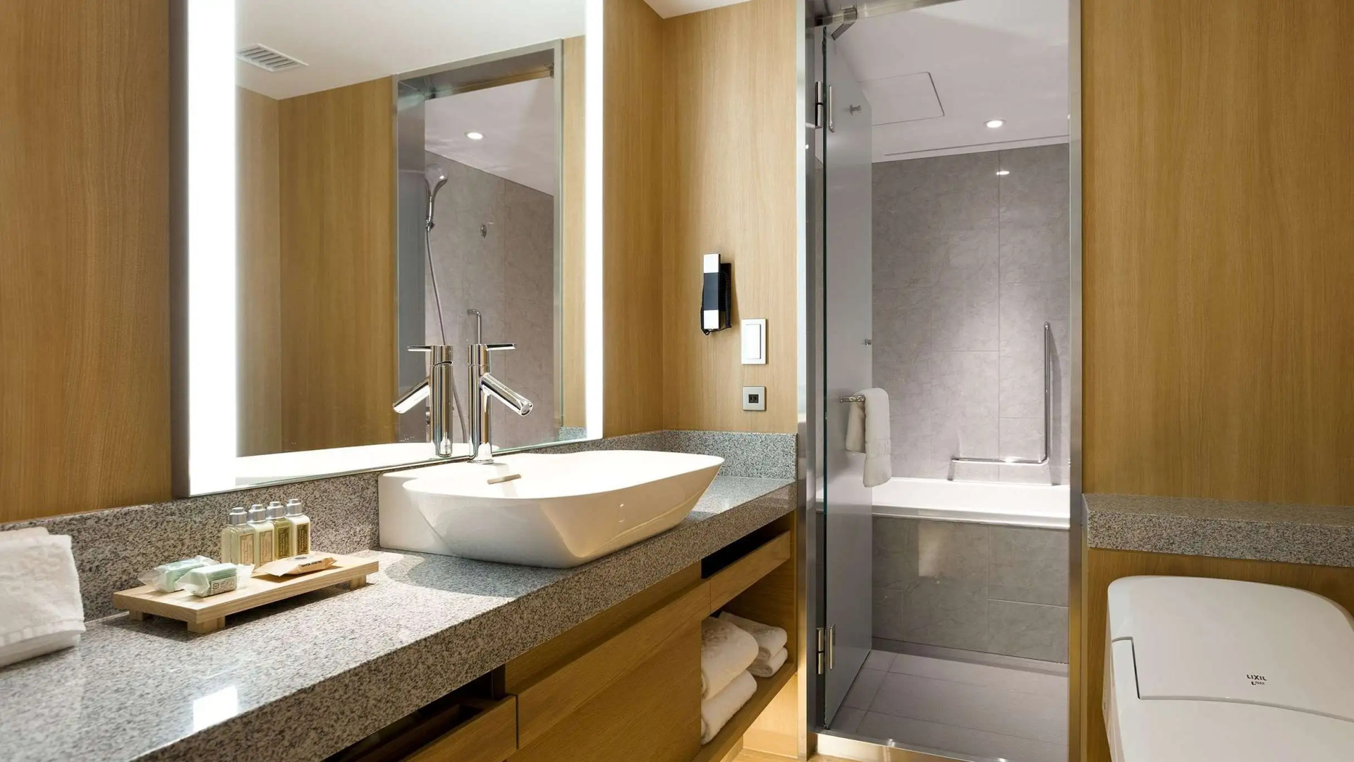 Photo - Keio Plaza Hotel Tokyo