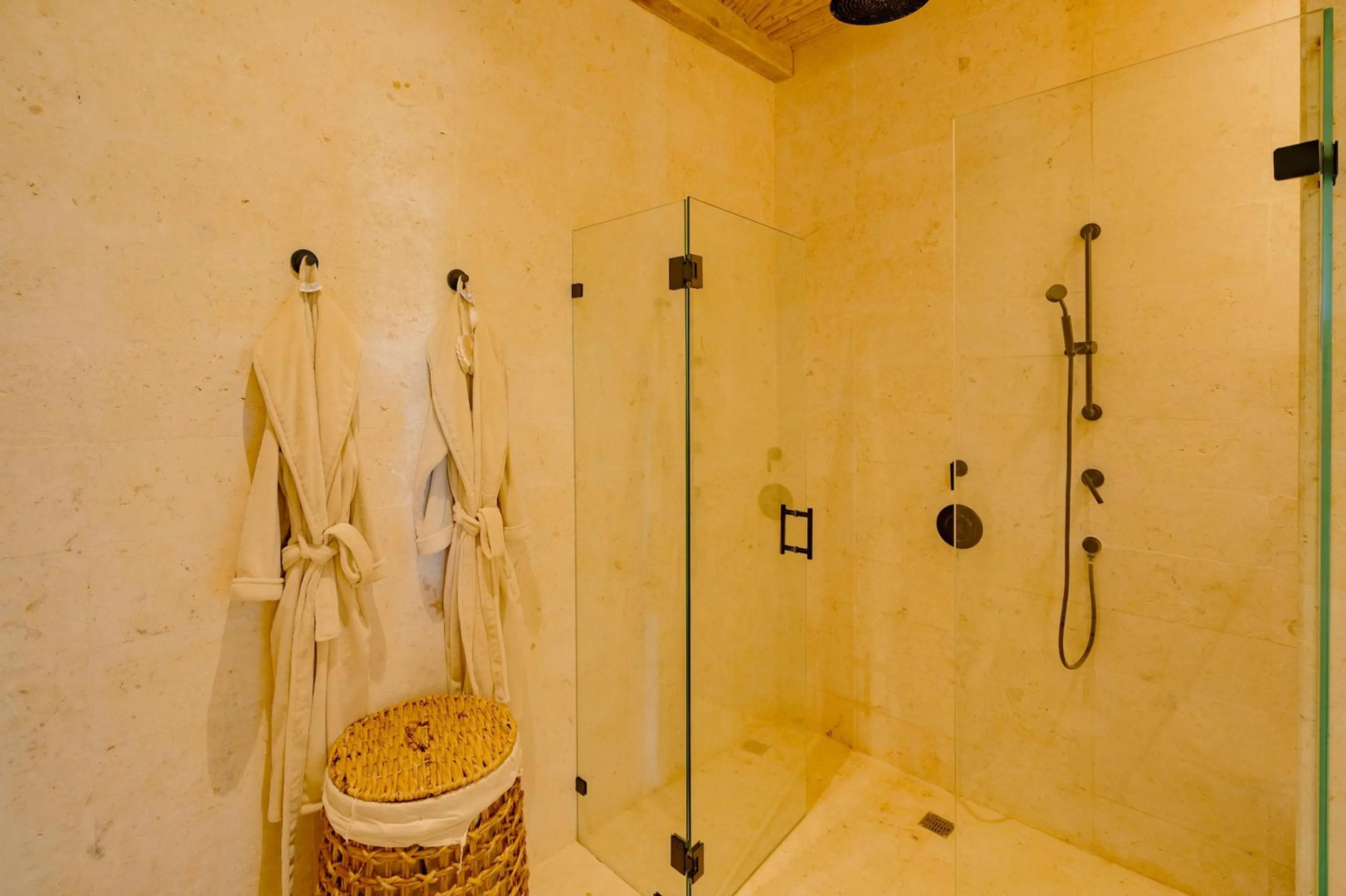 Foto - One-of-a-kind villa with open spaces and amazing views in luxury beach resort