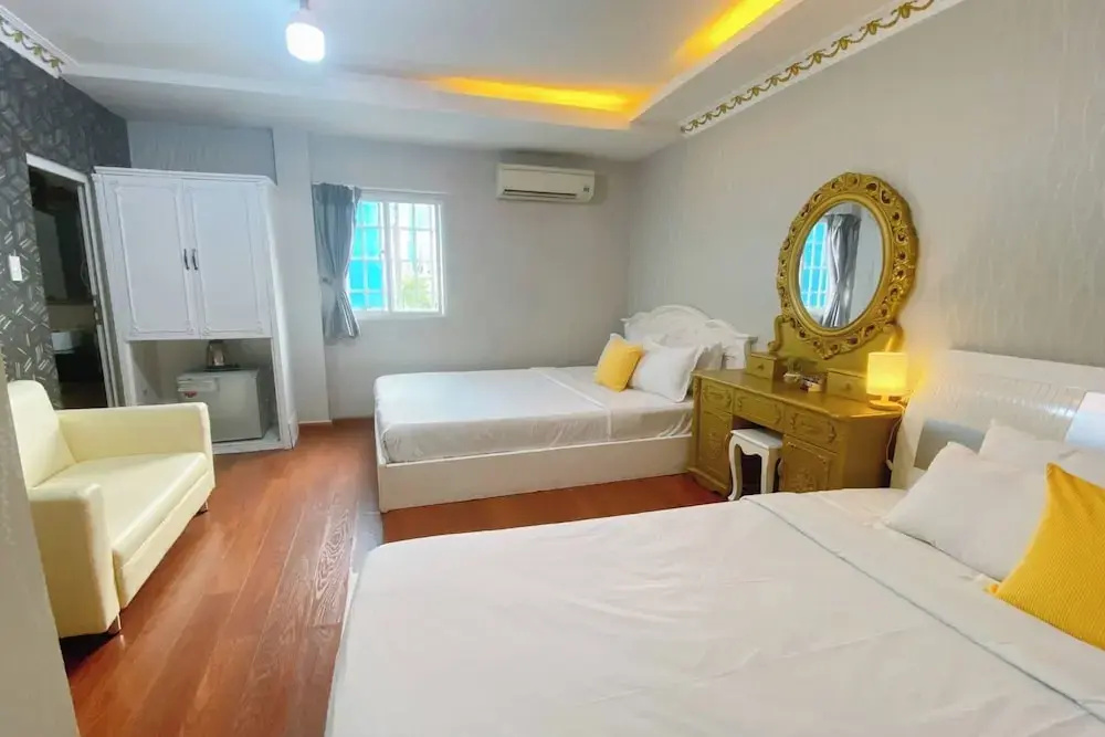 Foto - CROWNE MEOW BÙI VIỆN HOTEl 2