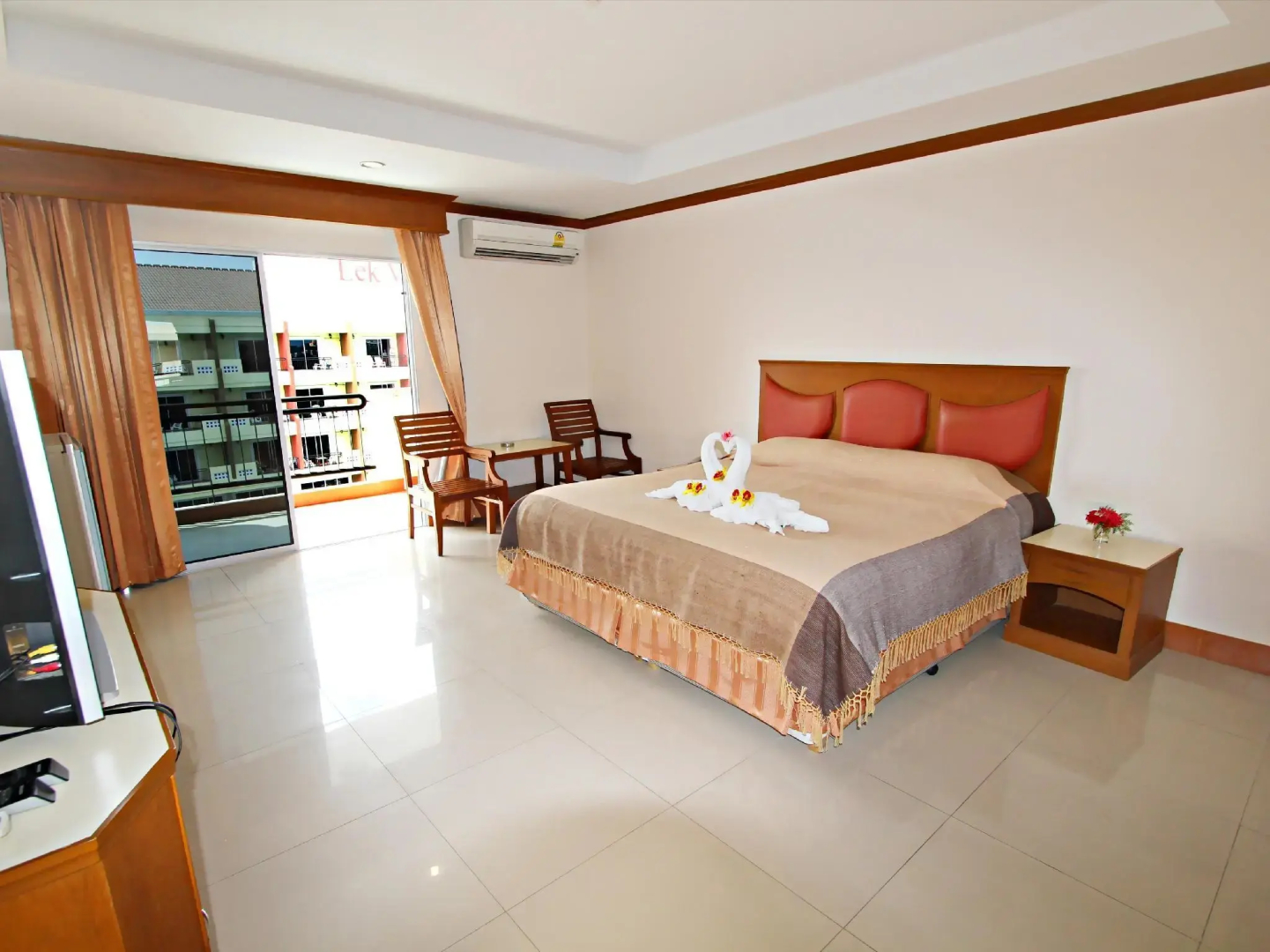 Foto - Lek Villa