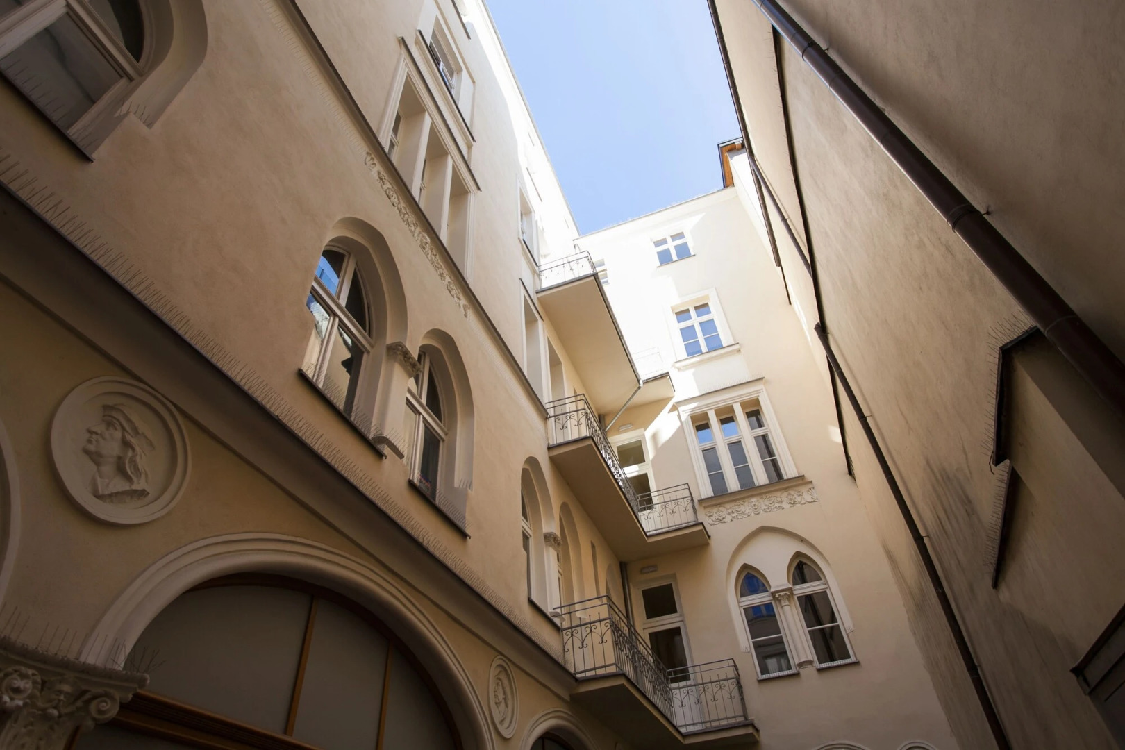 Photo - Venetian House Market Square Aparthotel