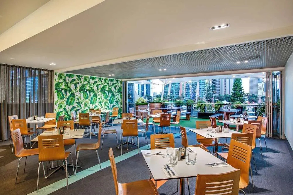 Photo - Mantra on View Surfers Paradise