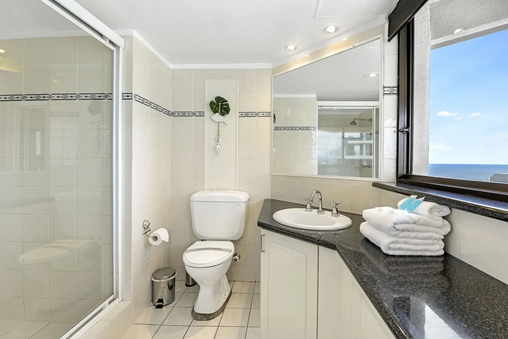 Foto - Surfers Century Oceanside Apartments