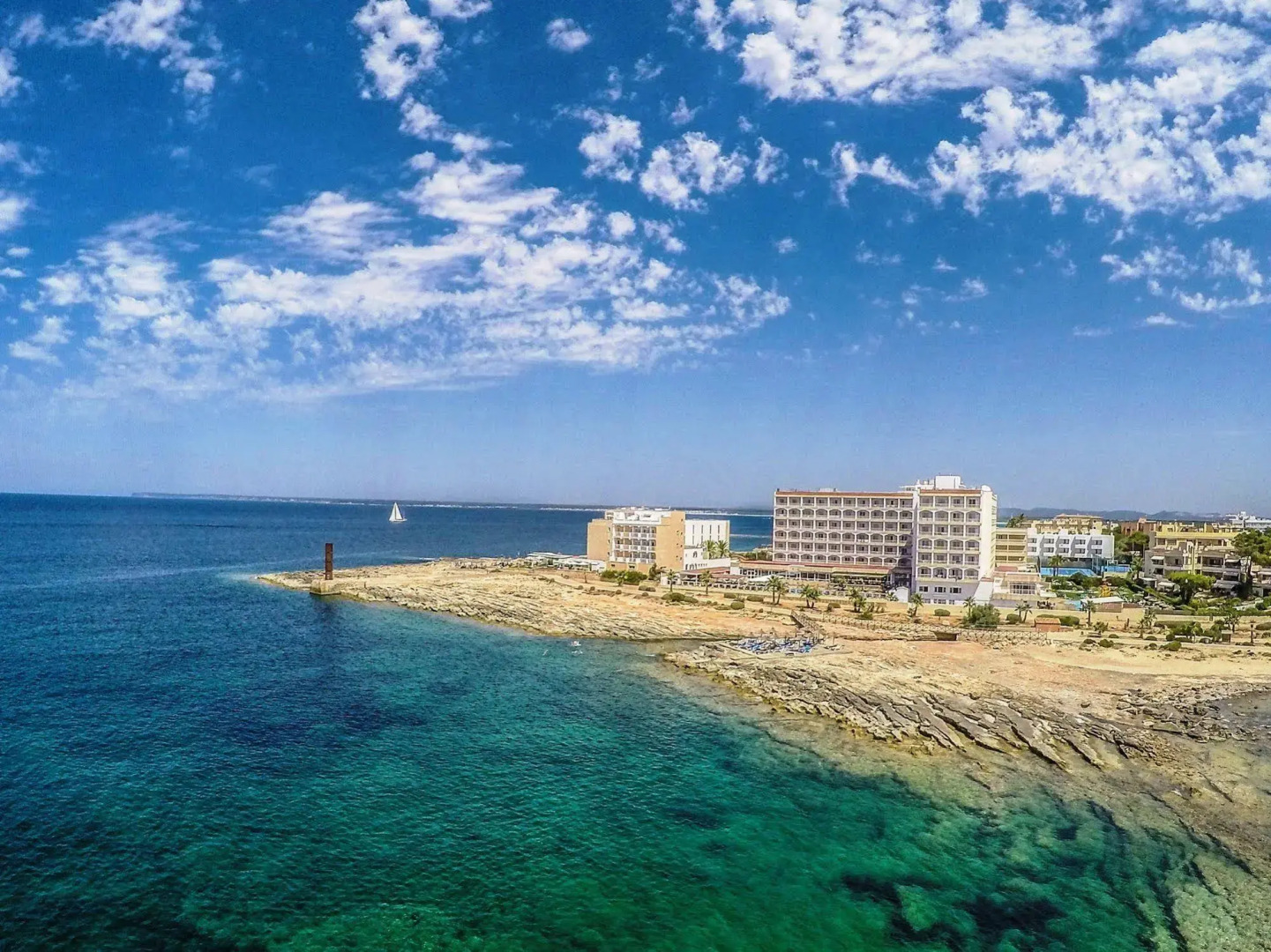 Photo - Universal Hotel Romantica