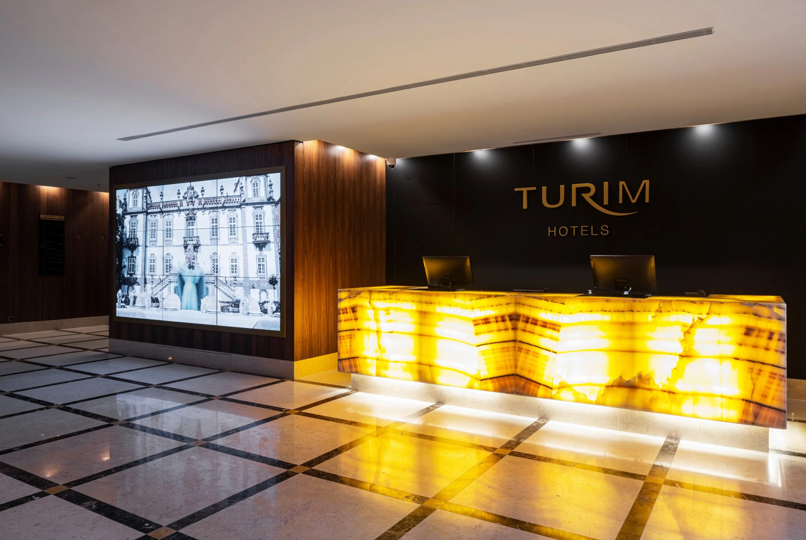 Photo - TURIM Oporto Hotel