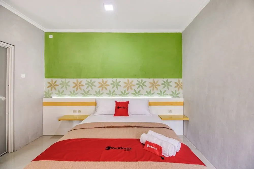 Photo - RedDoorz near Malioboro Tugu Station Jogja 2