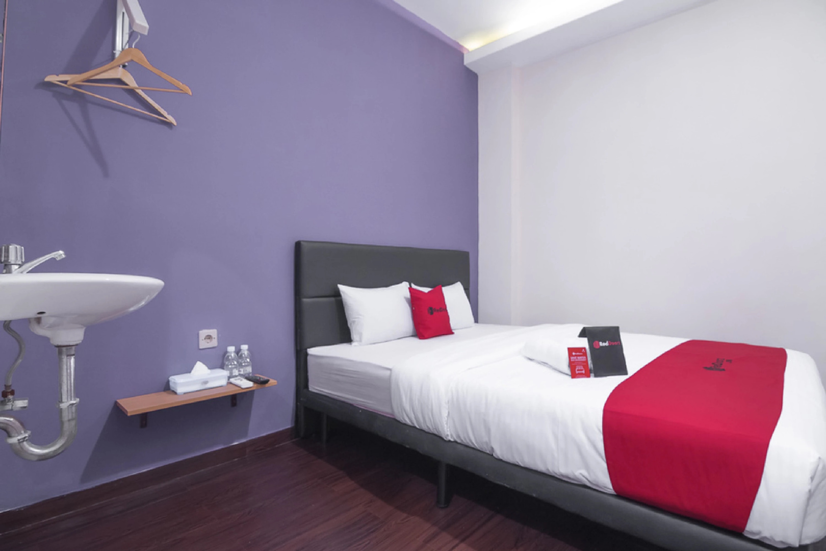 Foto - RedDoorz near ITC Mangga Dua