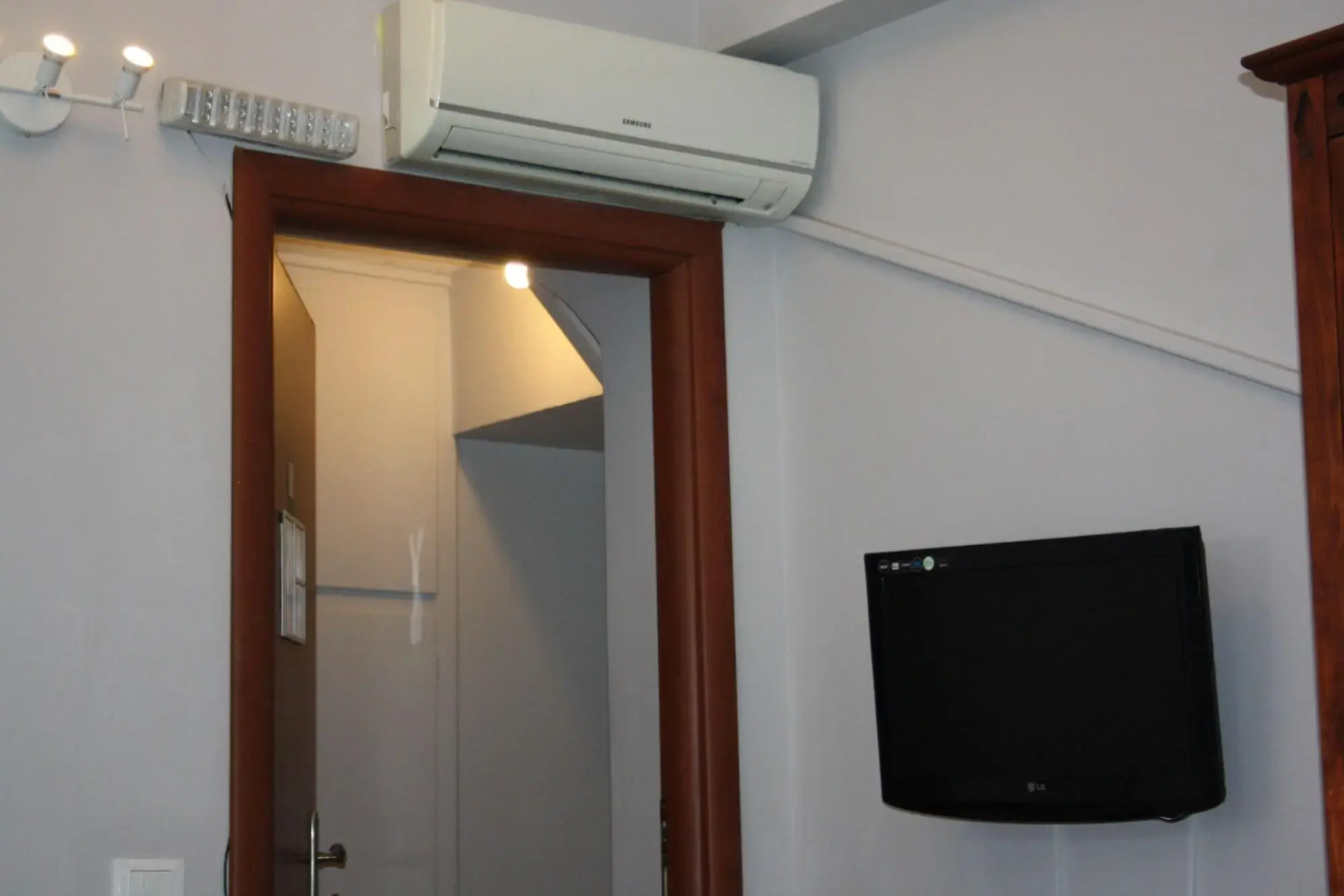 Photo - Fanti Rooms