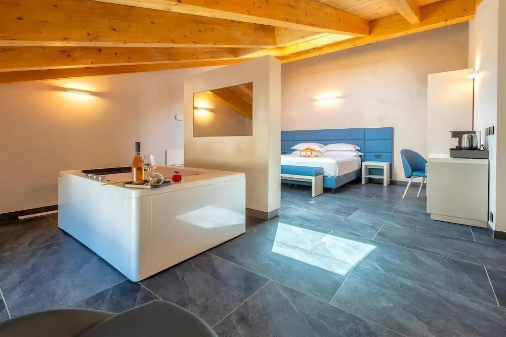 Photo - Mesbeglia Luxury Rooms