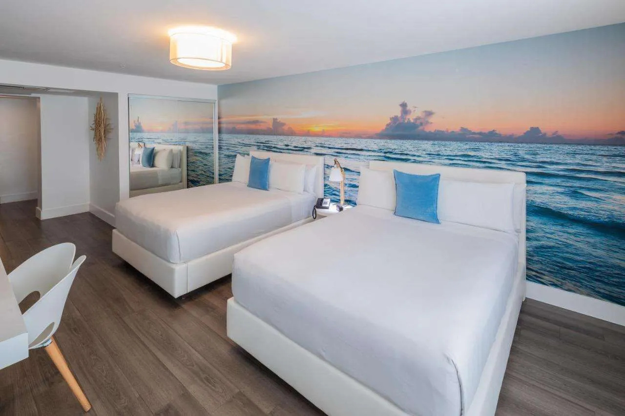 Photo - President Hotel