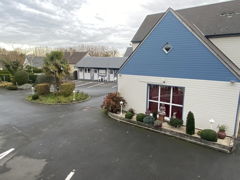 Foto - Contact Hôtel - Hôtel les Bleuets & SPA
