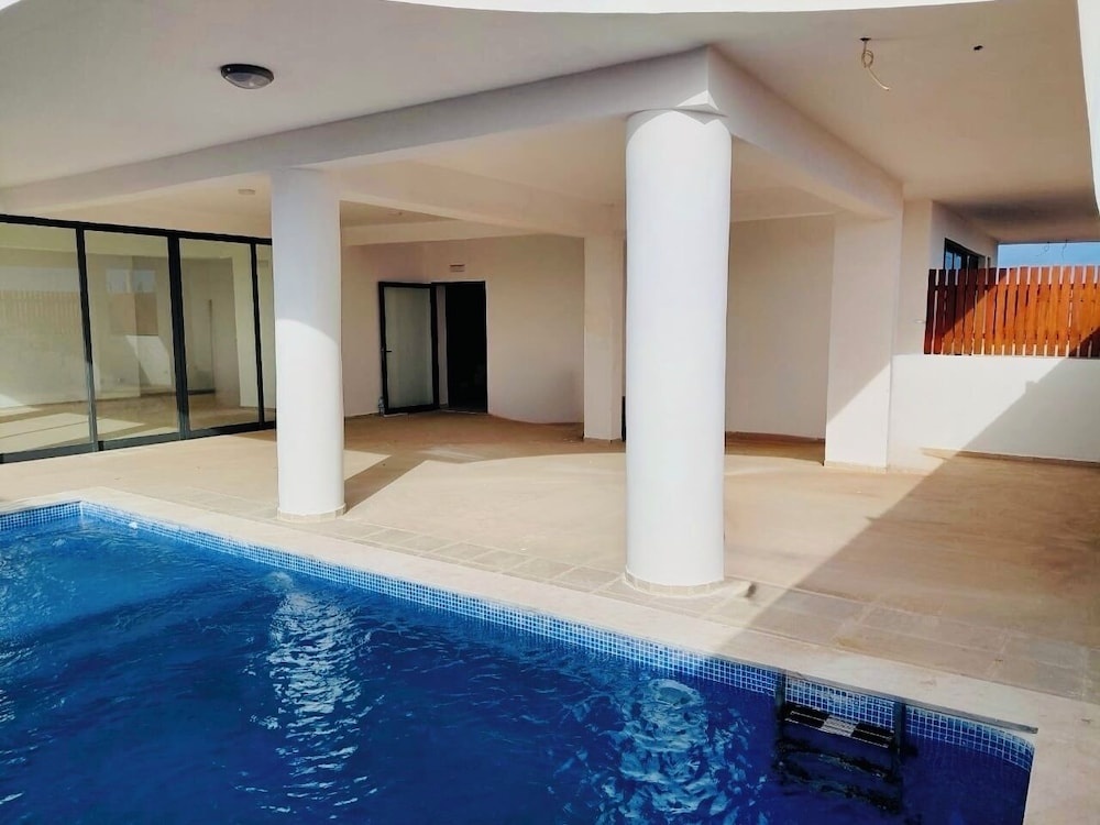 Joli Beach House - Charming Ground Floor T0 Suite