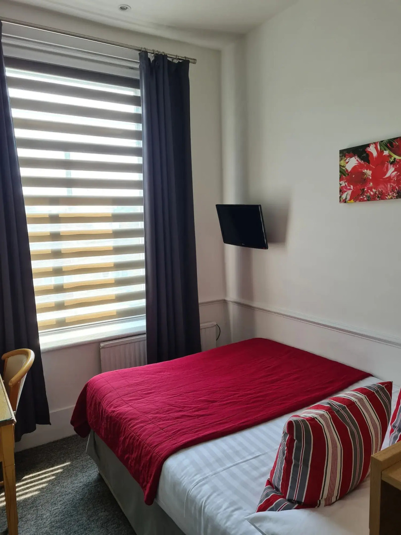 Photo - Rushmore Hotel