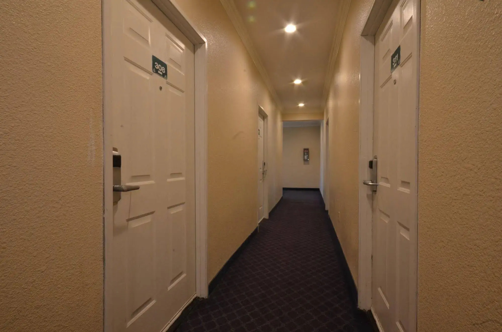 Photo - Hollywood City Inn