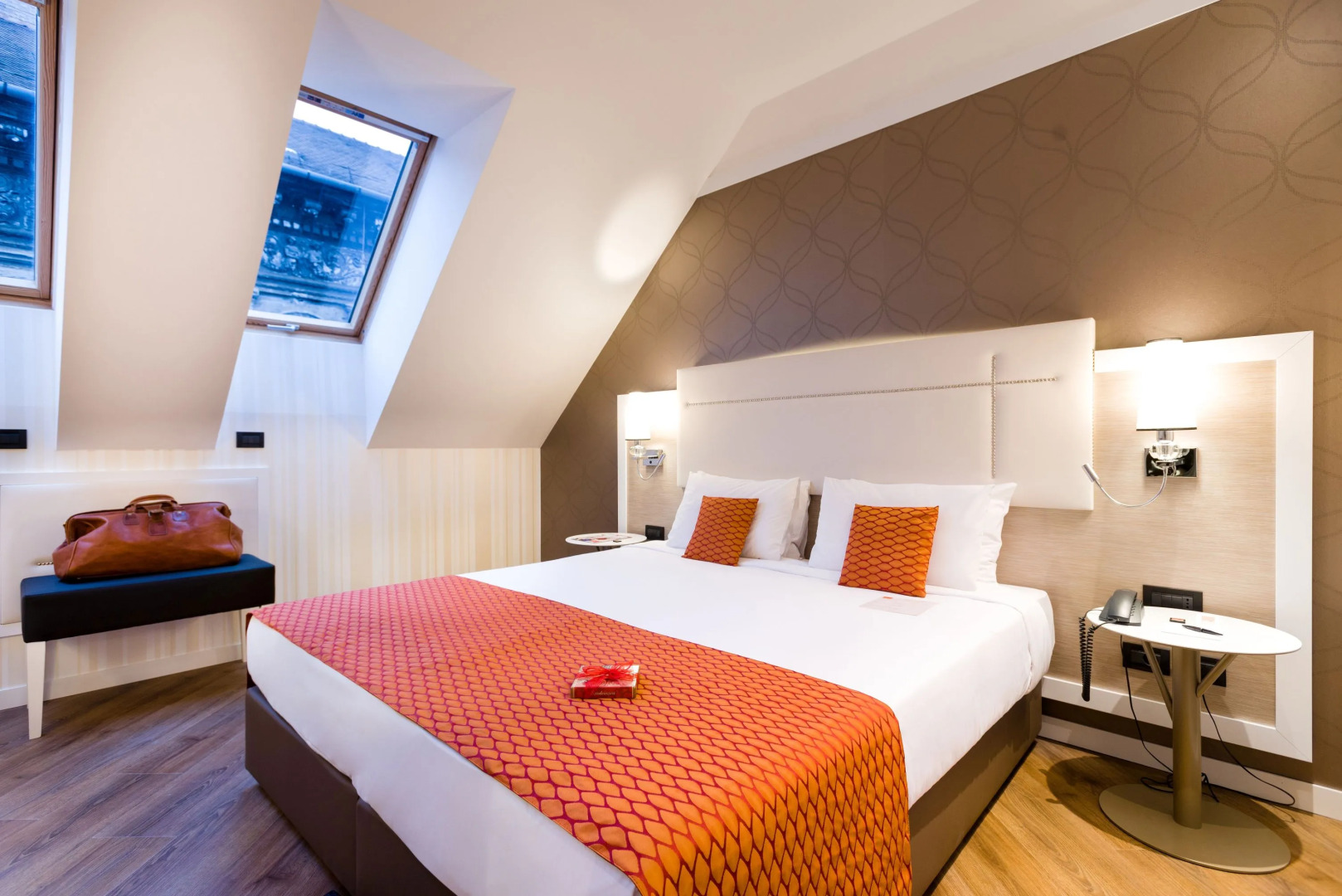 Foto - Ikonik Parlament