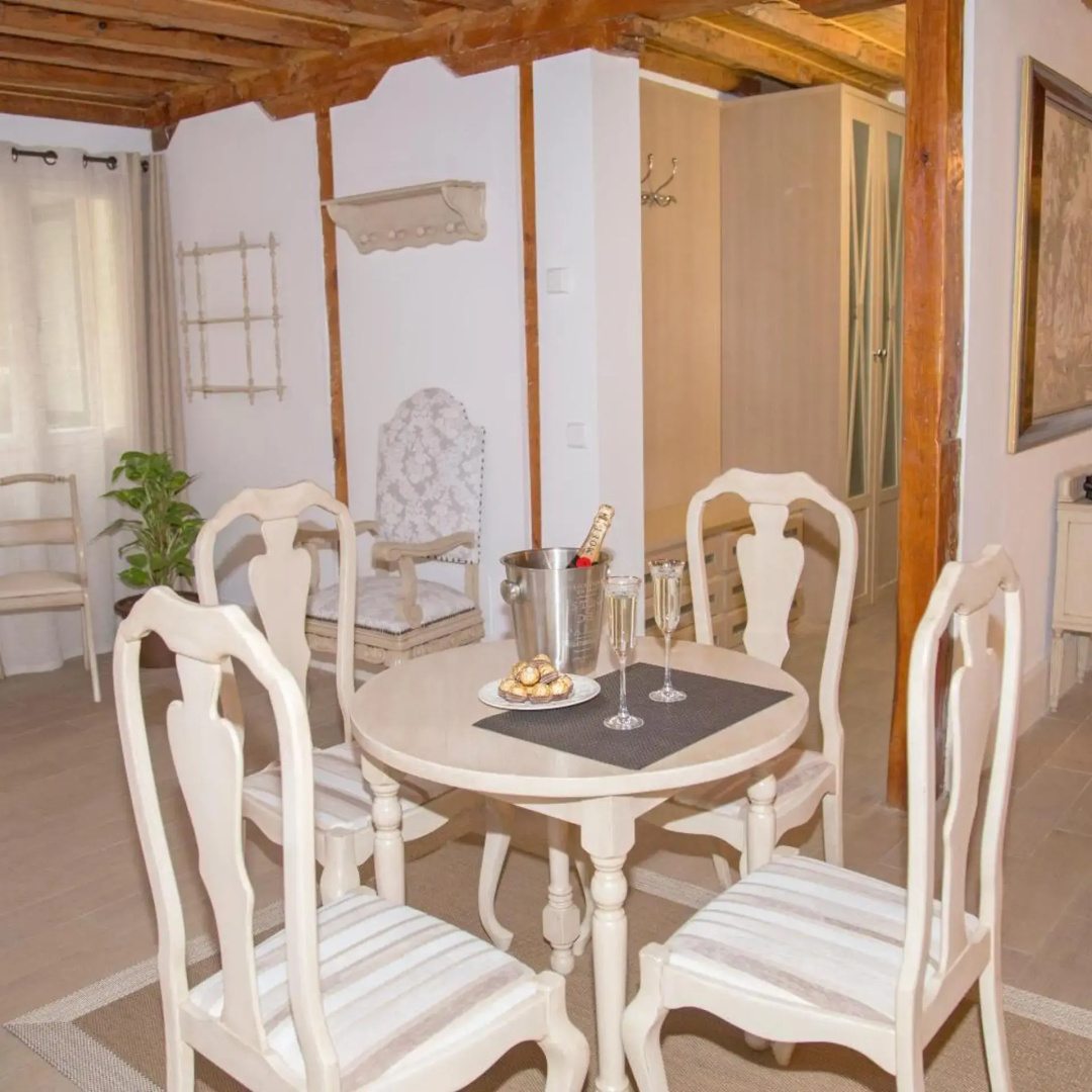 Photo - Oriente Palace Apartments