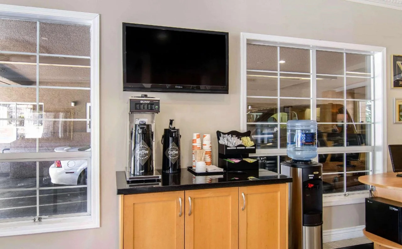 Photo - Quality Inn Downtown Inner Harbour