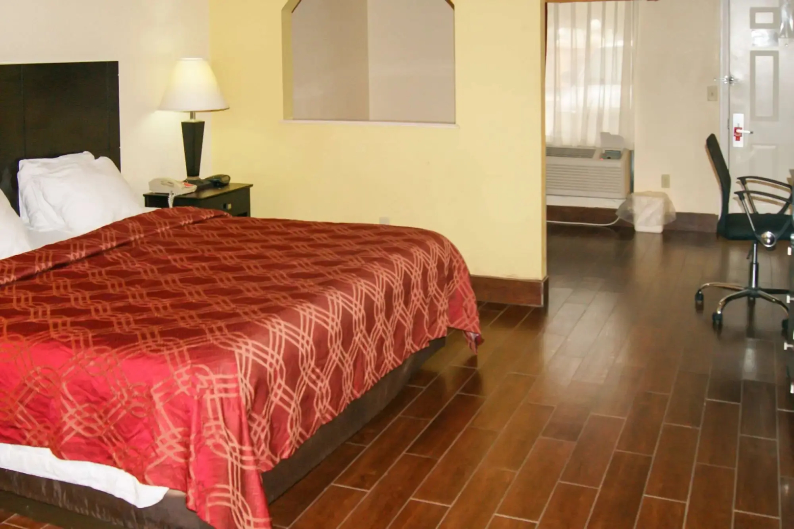 Foto - Econo Lodge Inn & Suites West - Energy Corridor
