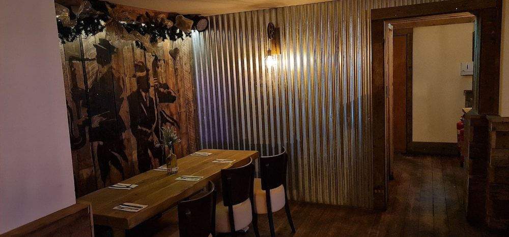 Photo - The Waterside Bar Rooms & Restaurant