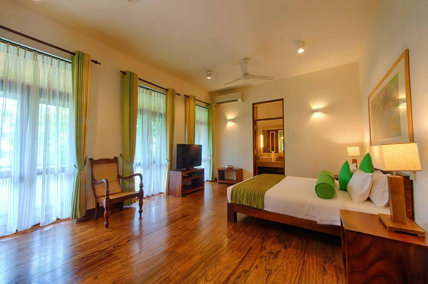 Photo - Zylan Colombo