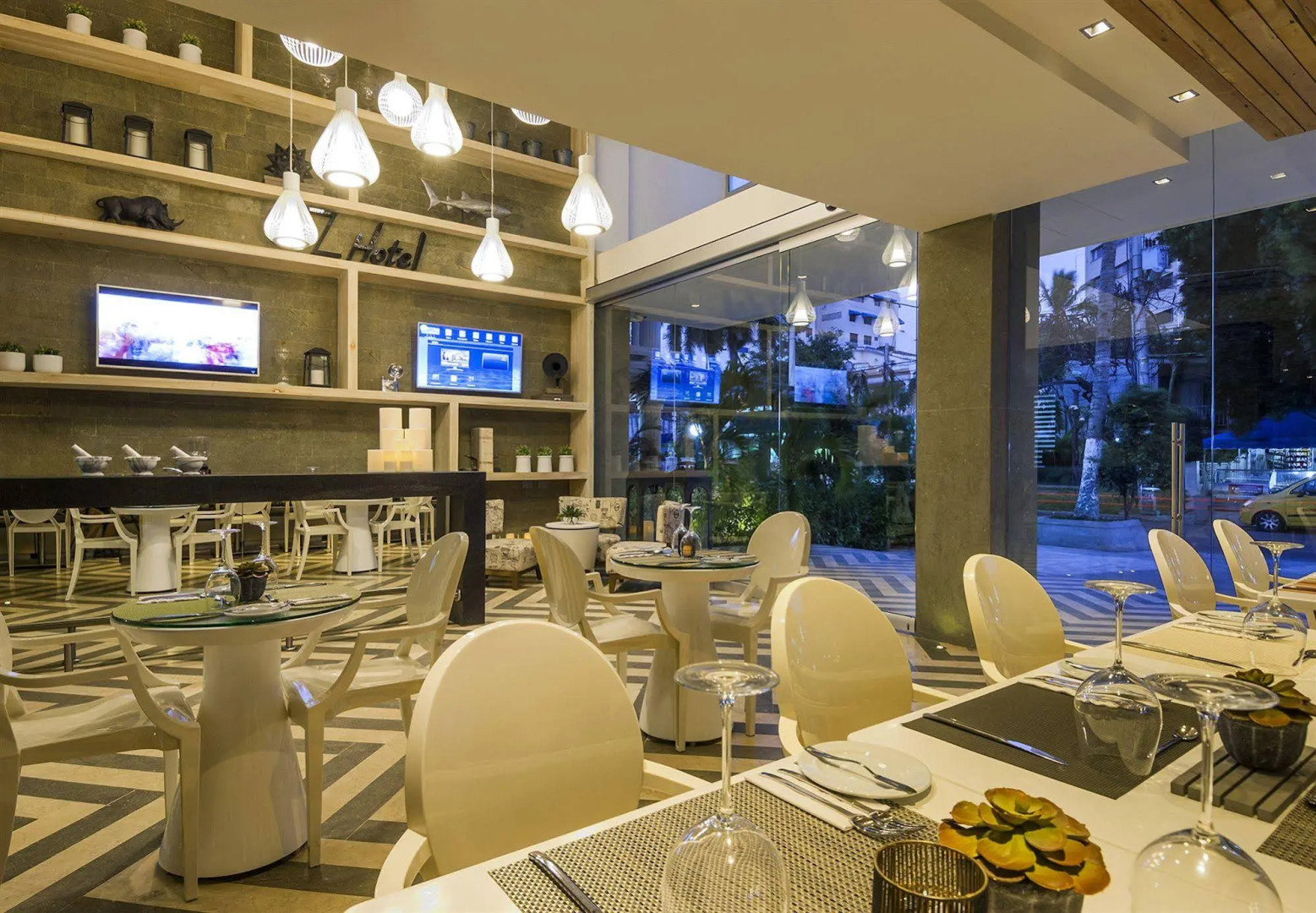 Photo - Oz Hotel Luxury