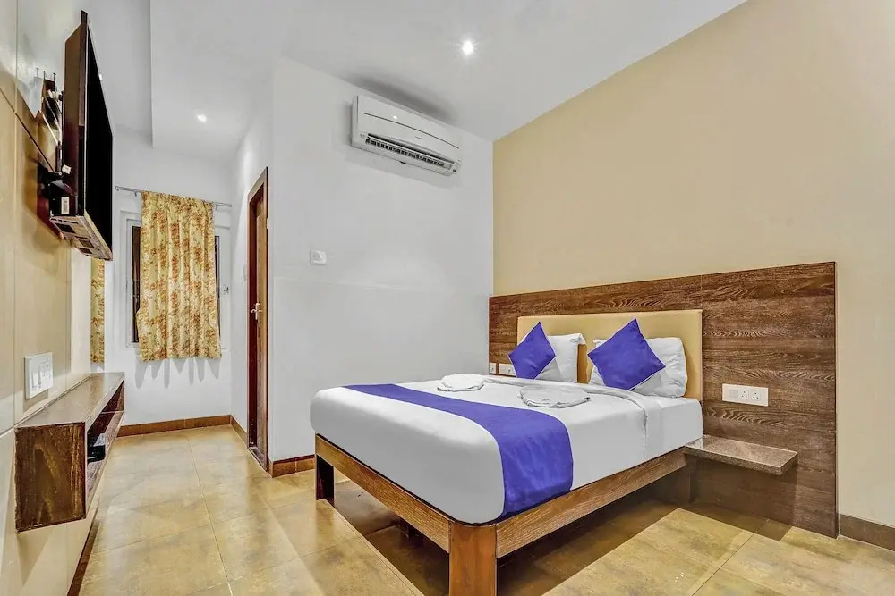 Foto - Hotel Karpagam Lodging House Nr Railway Station & Gandhipuram bus stand