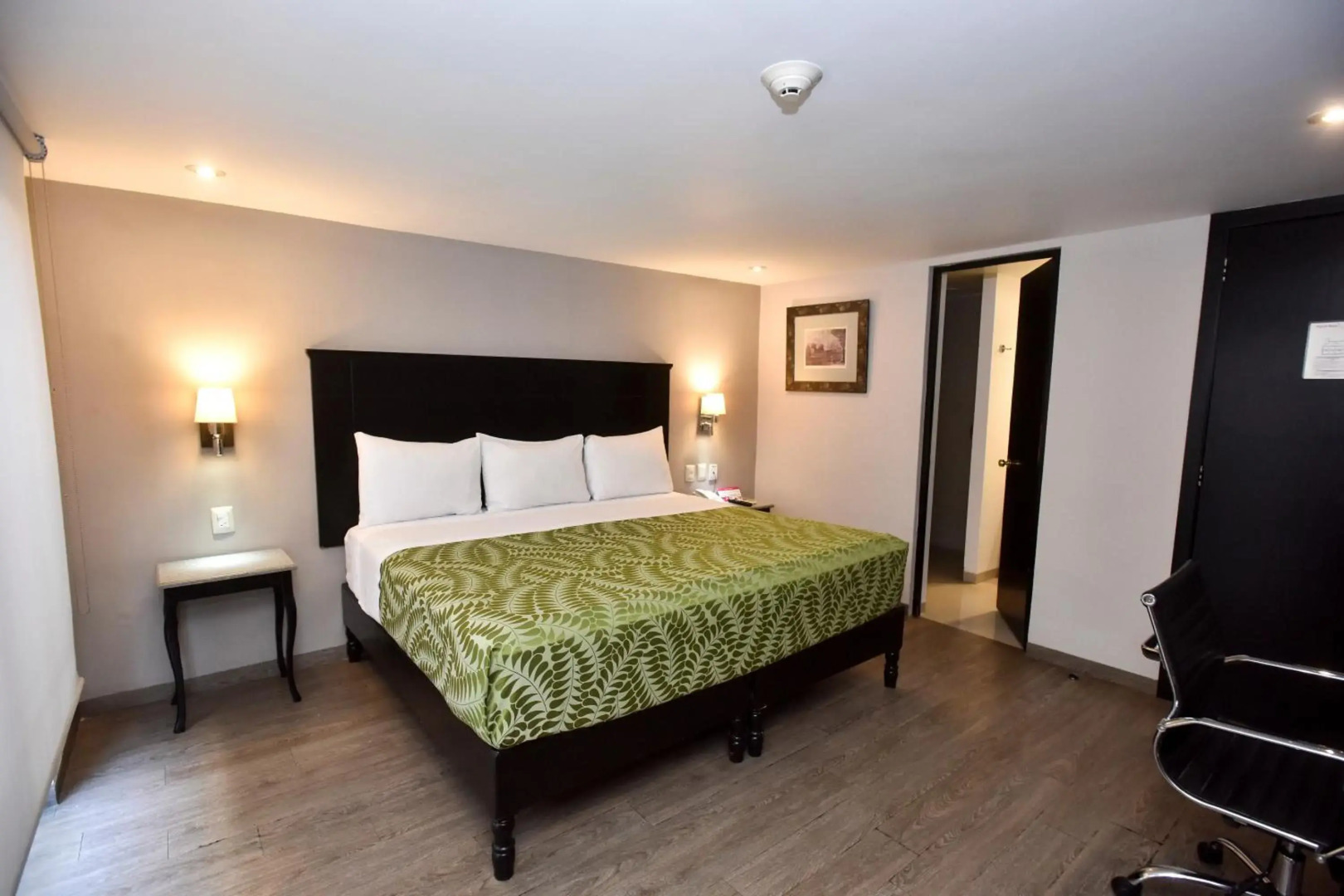 Photo - Plaza Camelinas Hotel