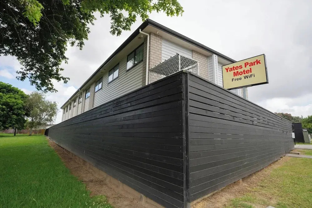 Photo - Yates Park Motel