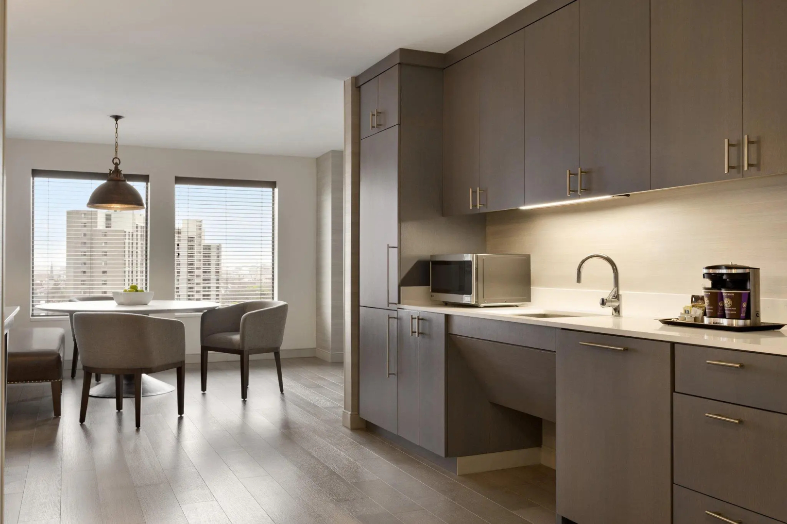 Foto - DoubleTree Suites by Hilton Hotel Boston - Cambridge