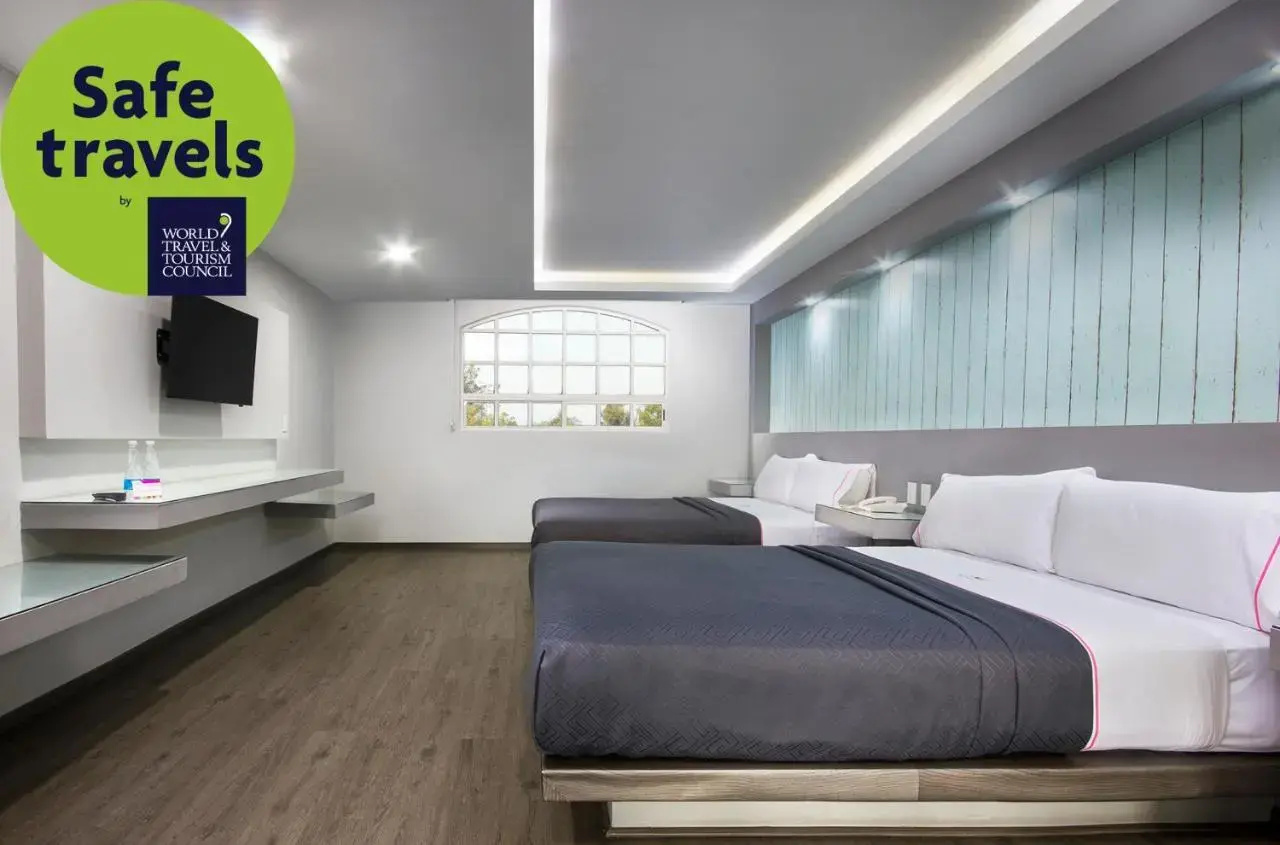 Photo - Hotel MX congreso CDMX, Trademark Collection by Wyndham