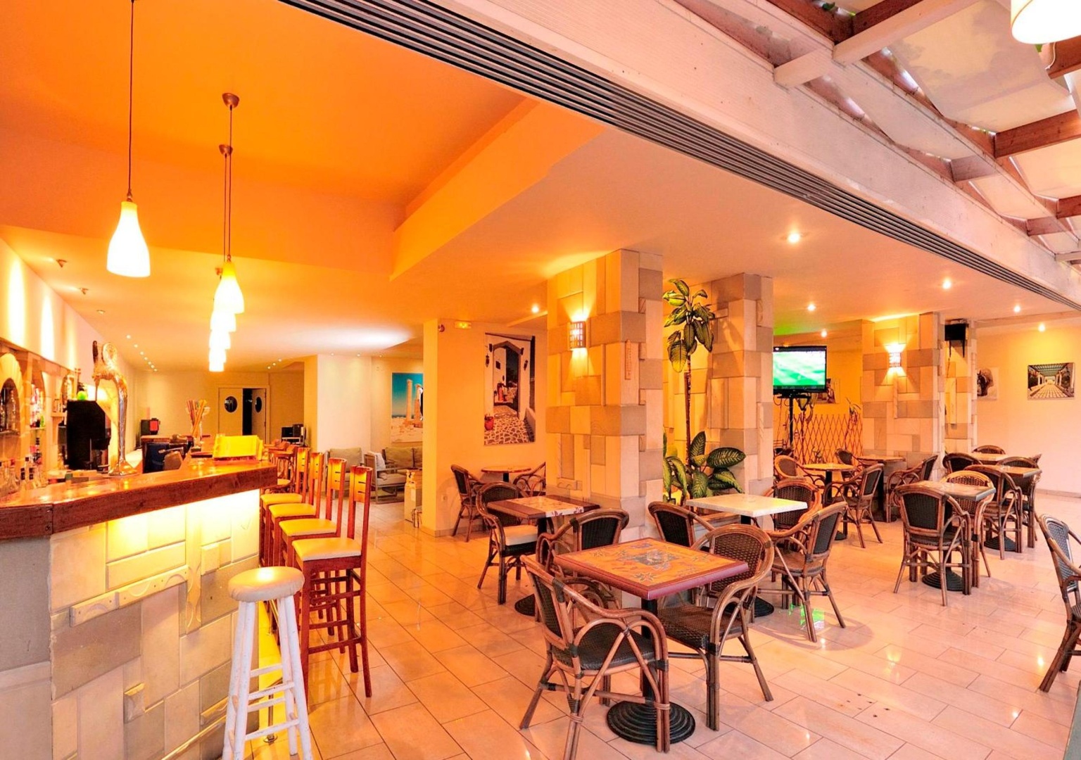 Photo - Carina Hotel