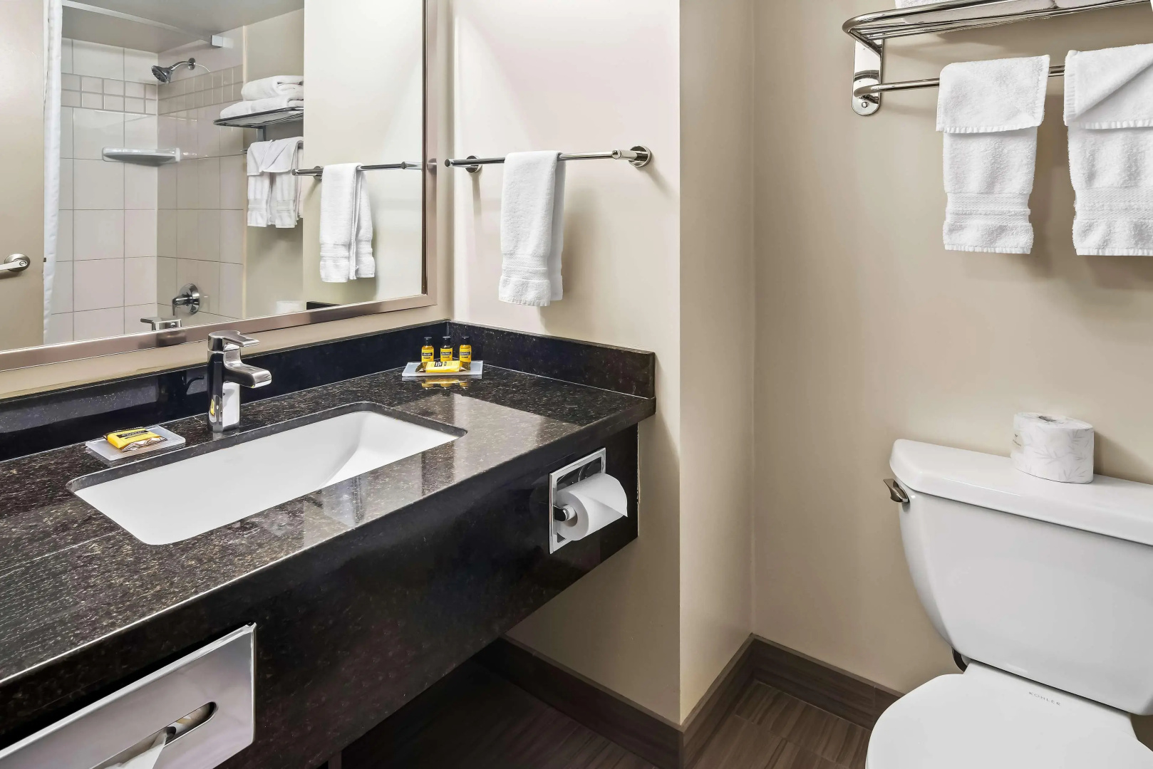 Photo - Best Western Plus Pitt Meadows Inn & Suites