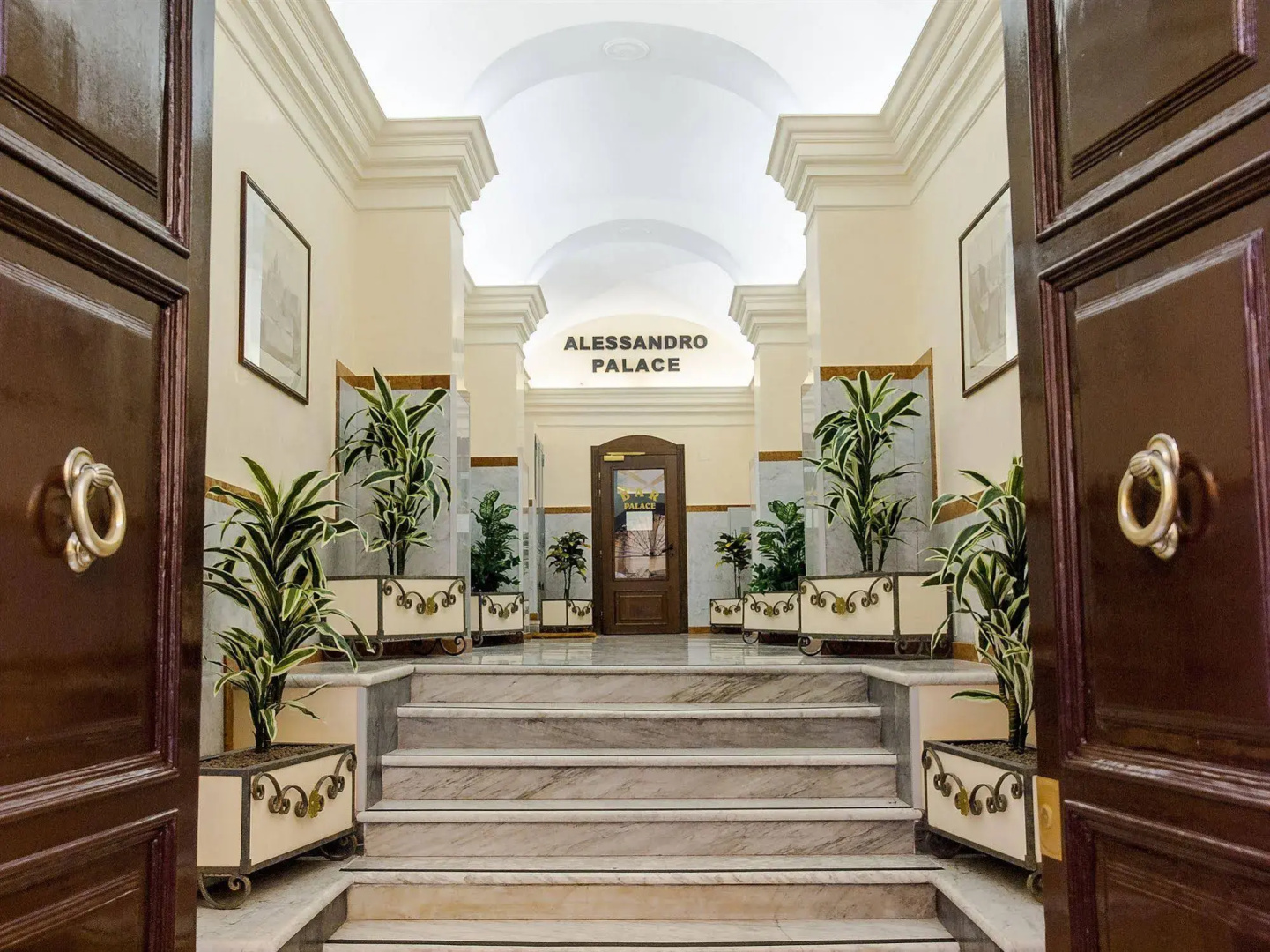 Foto - Alessandro Palace & Bar - Hostel