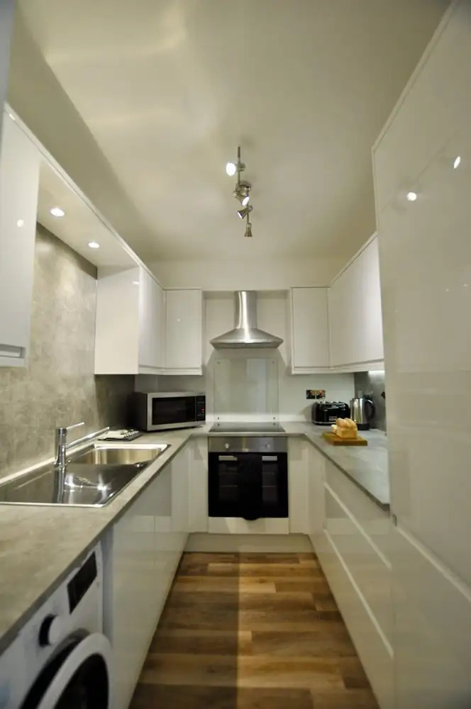 Photo - Marlyn Lodge – City of London