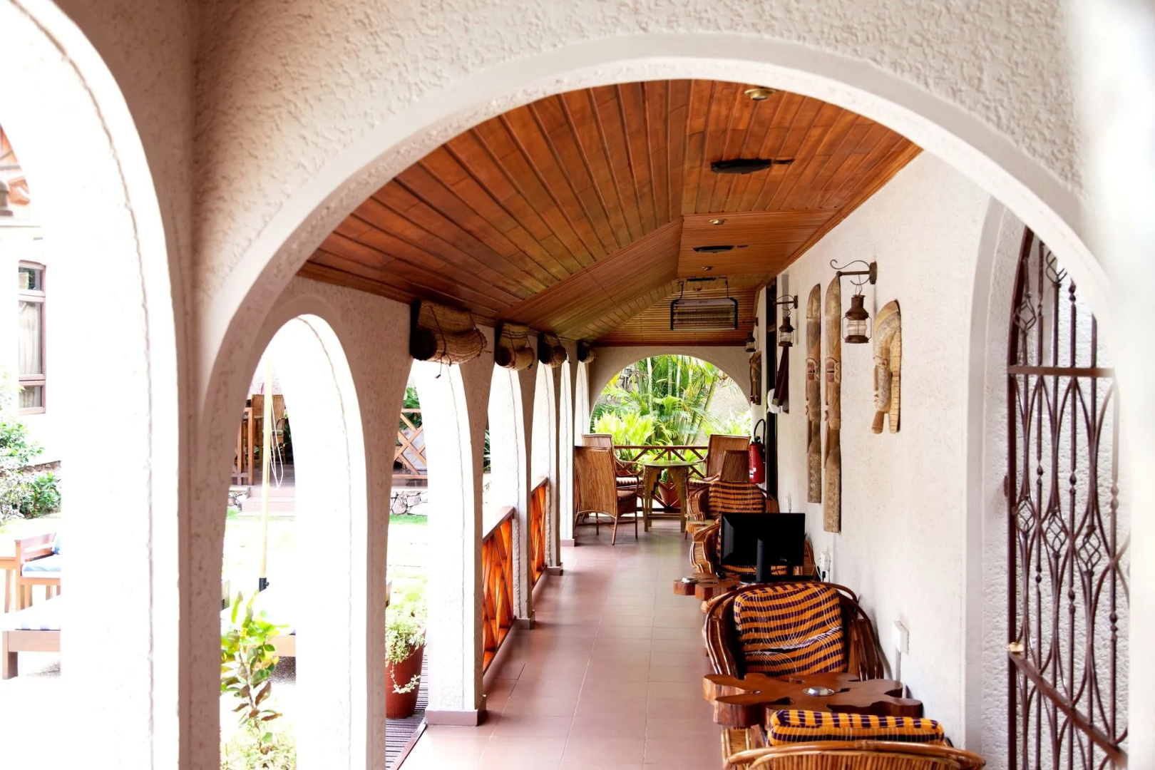 Foto - Mahogany Lodge, Cantonments