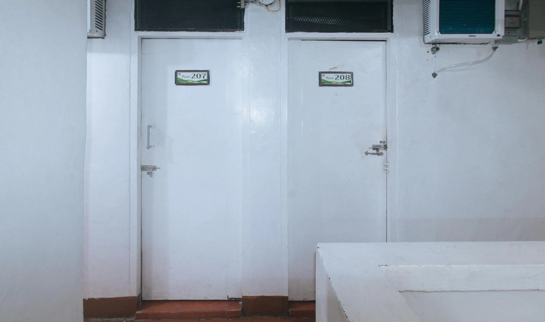 Photo - RedDoorz near OWWA Pasay