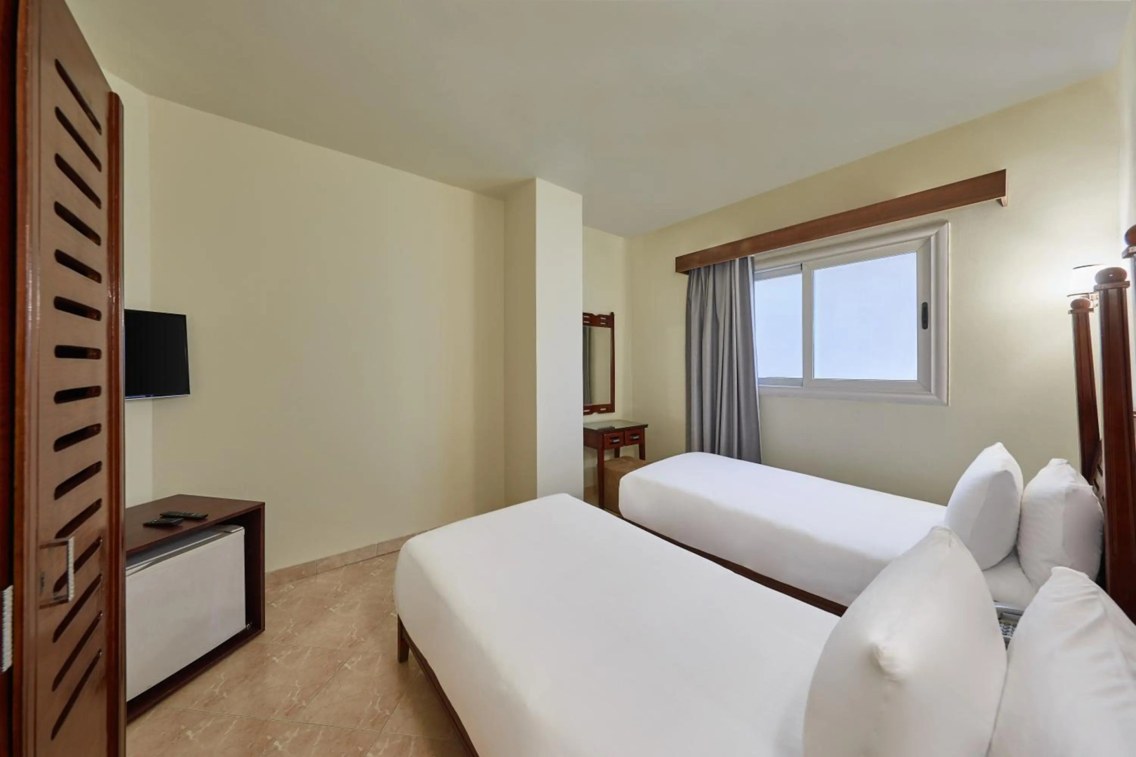 Photo - Golden Carven Hotel