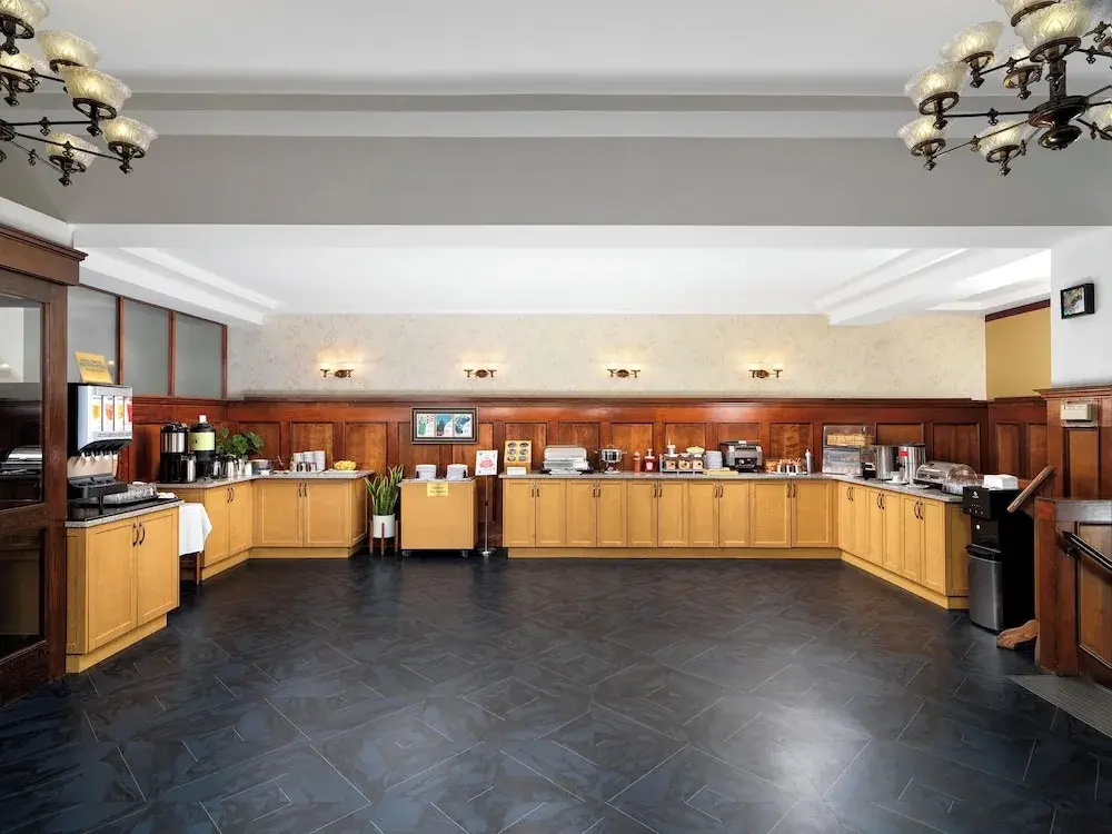 Photo - Huntingdon Hotel and Suites