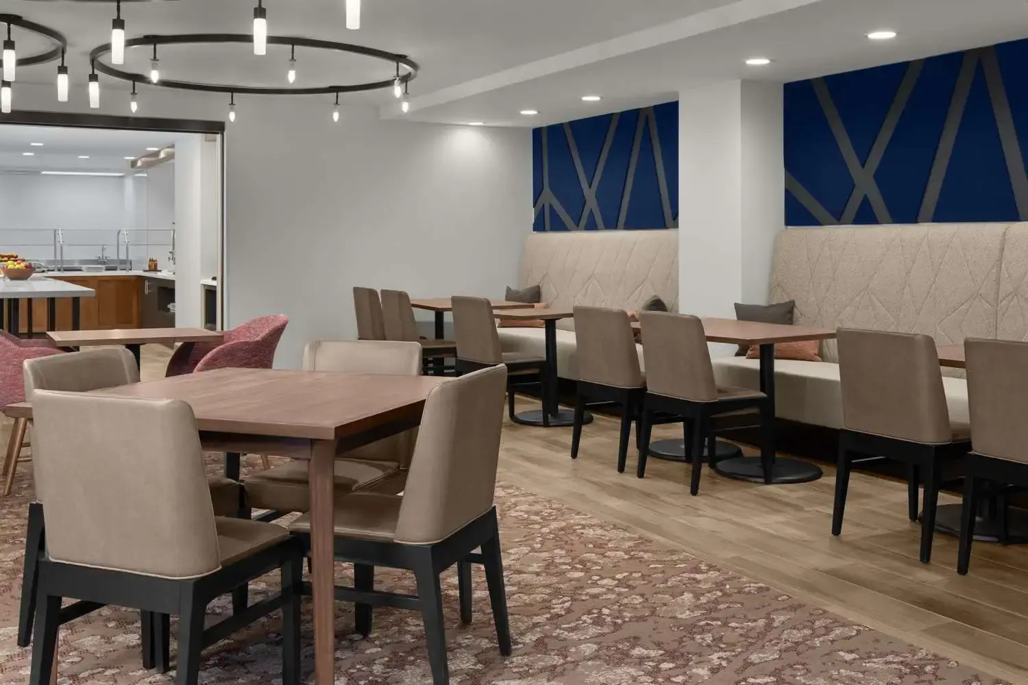 Photo - Hilton Garden Inn Bethesda Downtown
