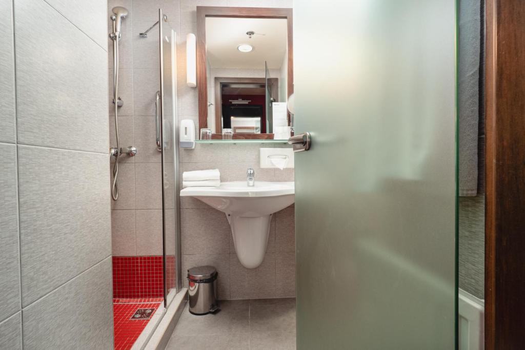 Photo - Honest Budapest by Chic & Basic