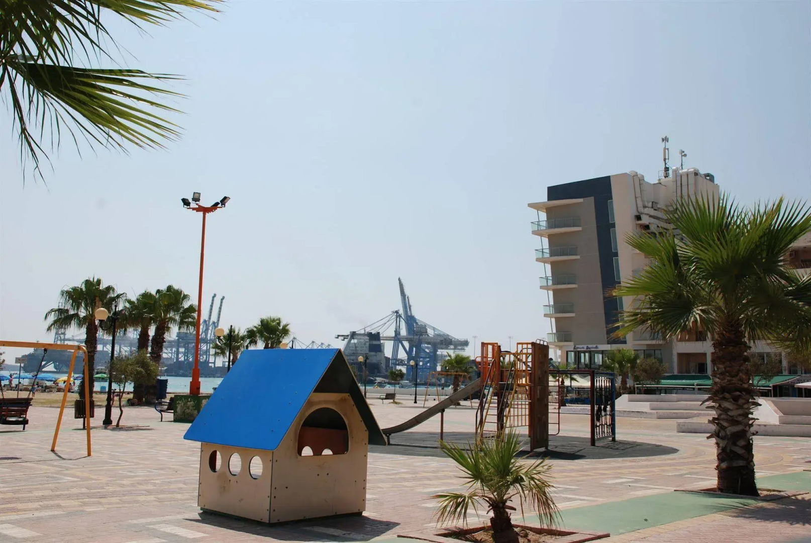 Foto - Water's Edge Hotel