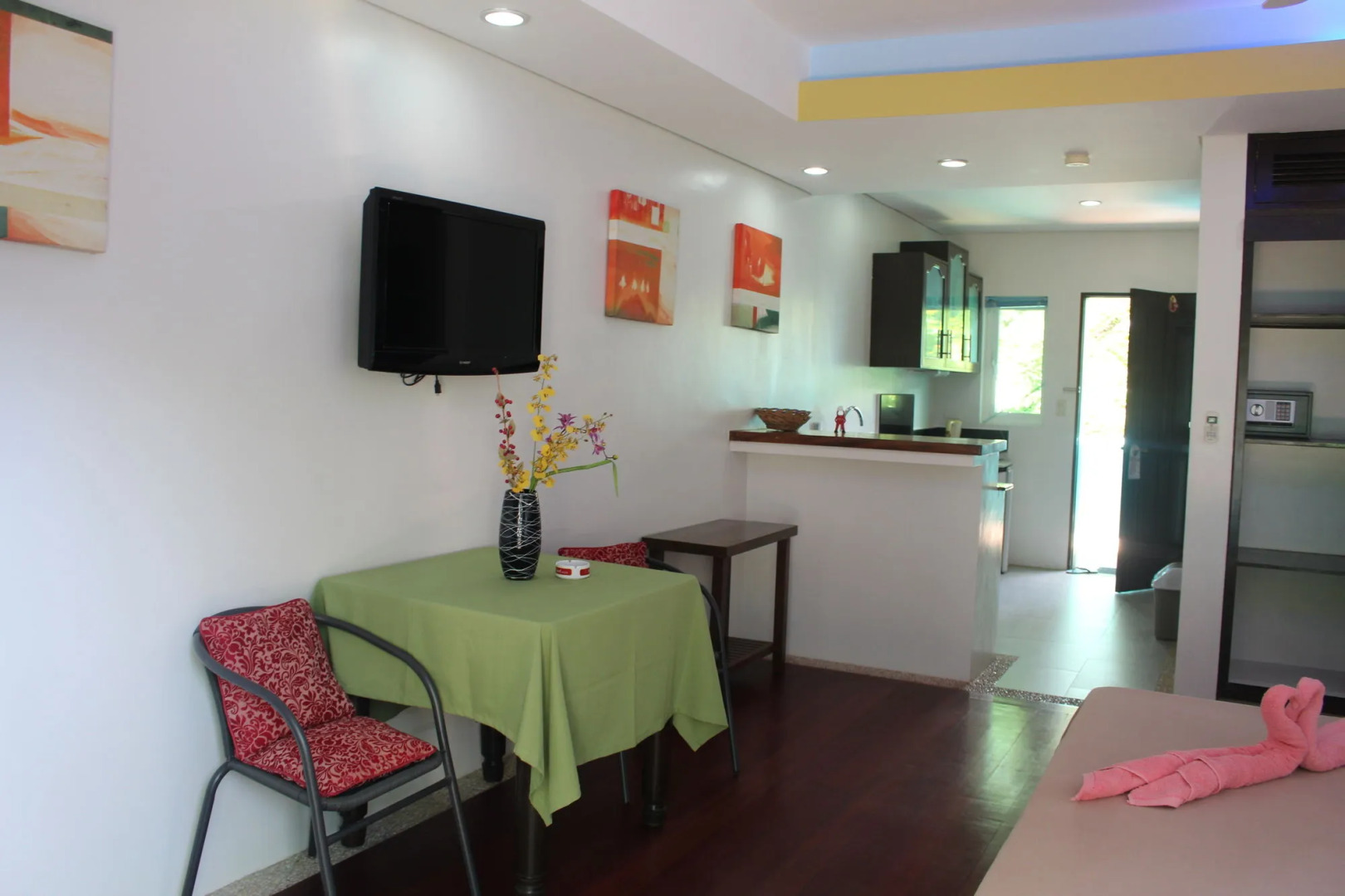 Photo - Sundown Resort & Austrian Pension House