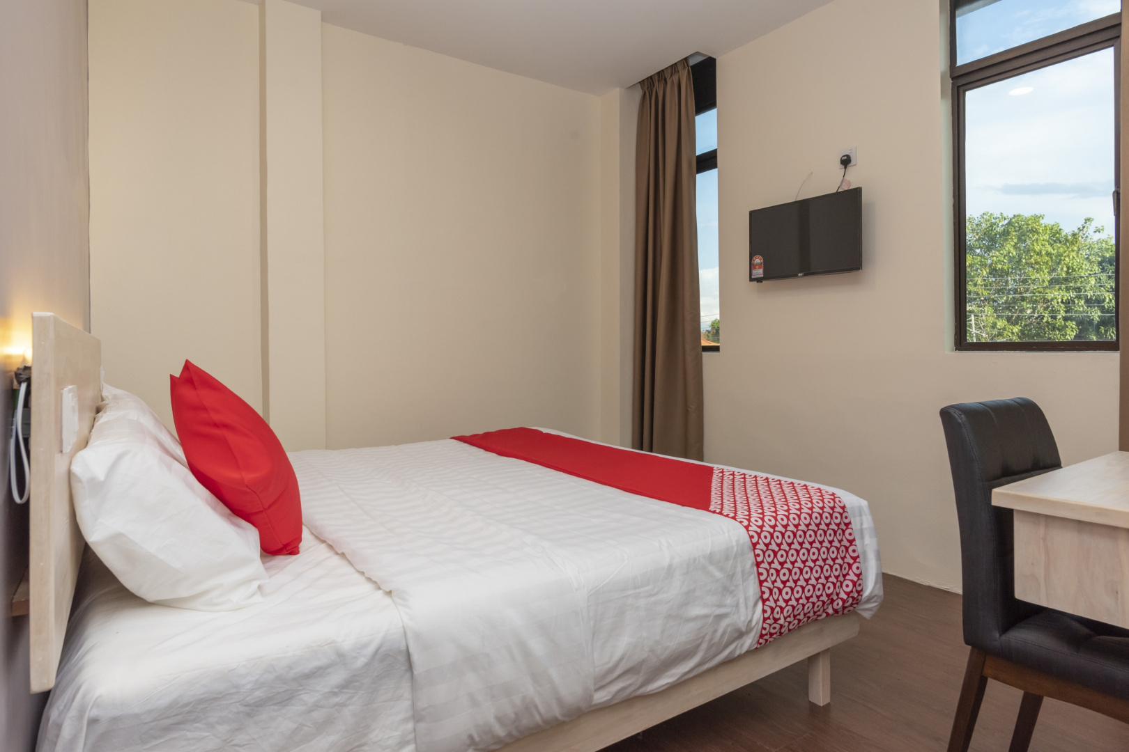 OYO 778 BMW 2 Hotel