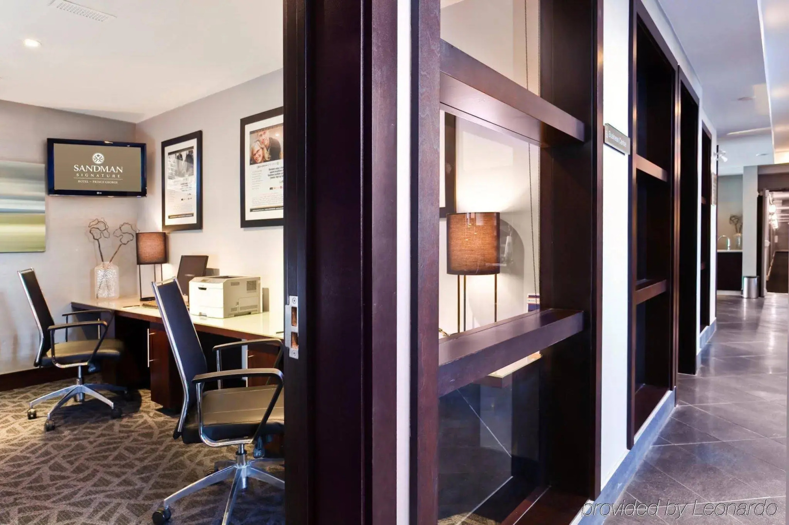 Photo - Sandman Signature Langley Hotel