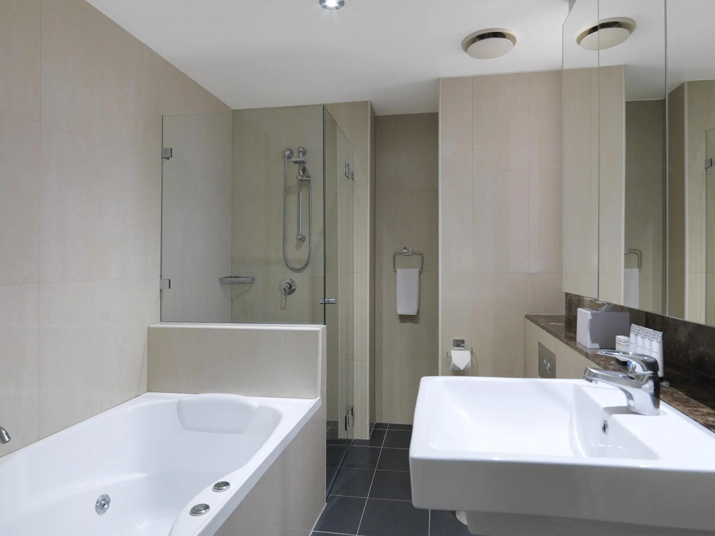 Photo - Meriton Suites Pitt Street, Sydney