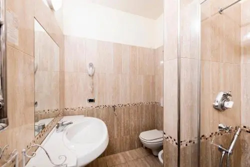 Photo - La Dependance