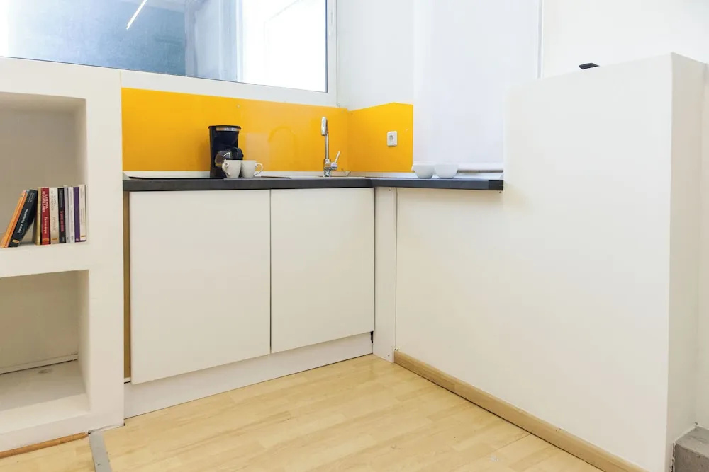 Minimalist Modern Nea Kifisia Studio