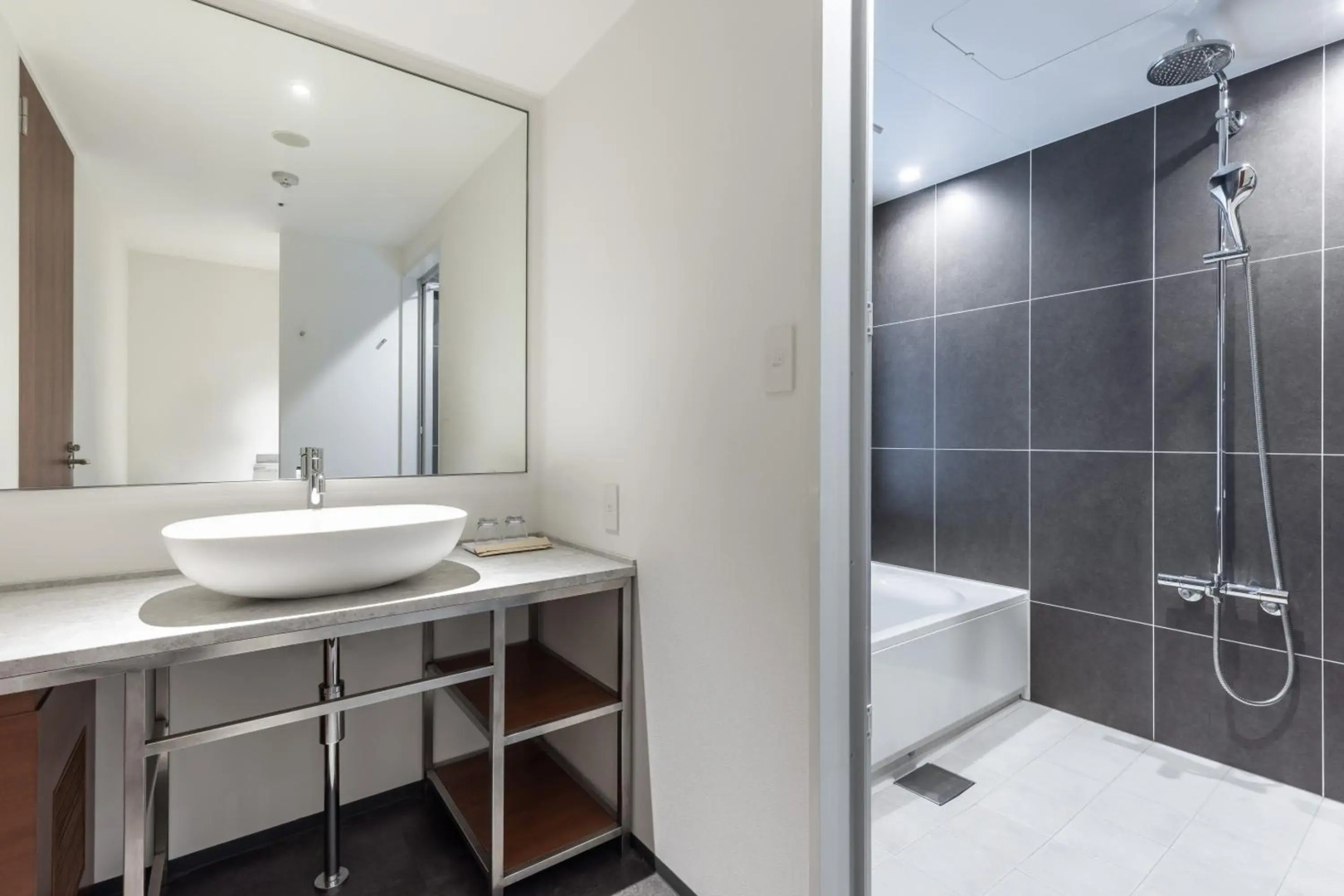 Photo - Tokyu Stay Osaka Hommachi