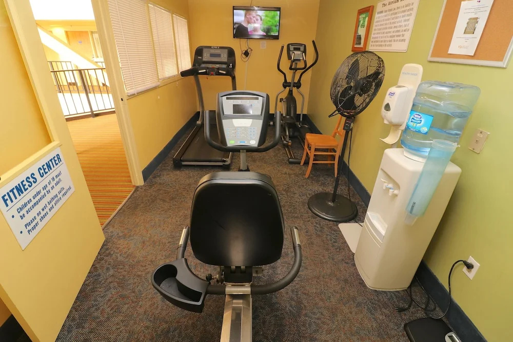 Photo - The Atrium Resort, Virginia Beach by Vacatia