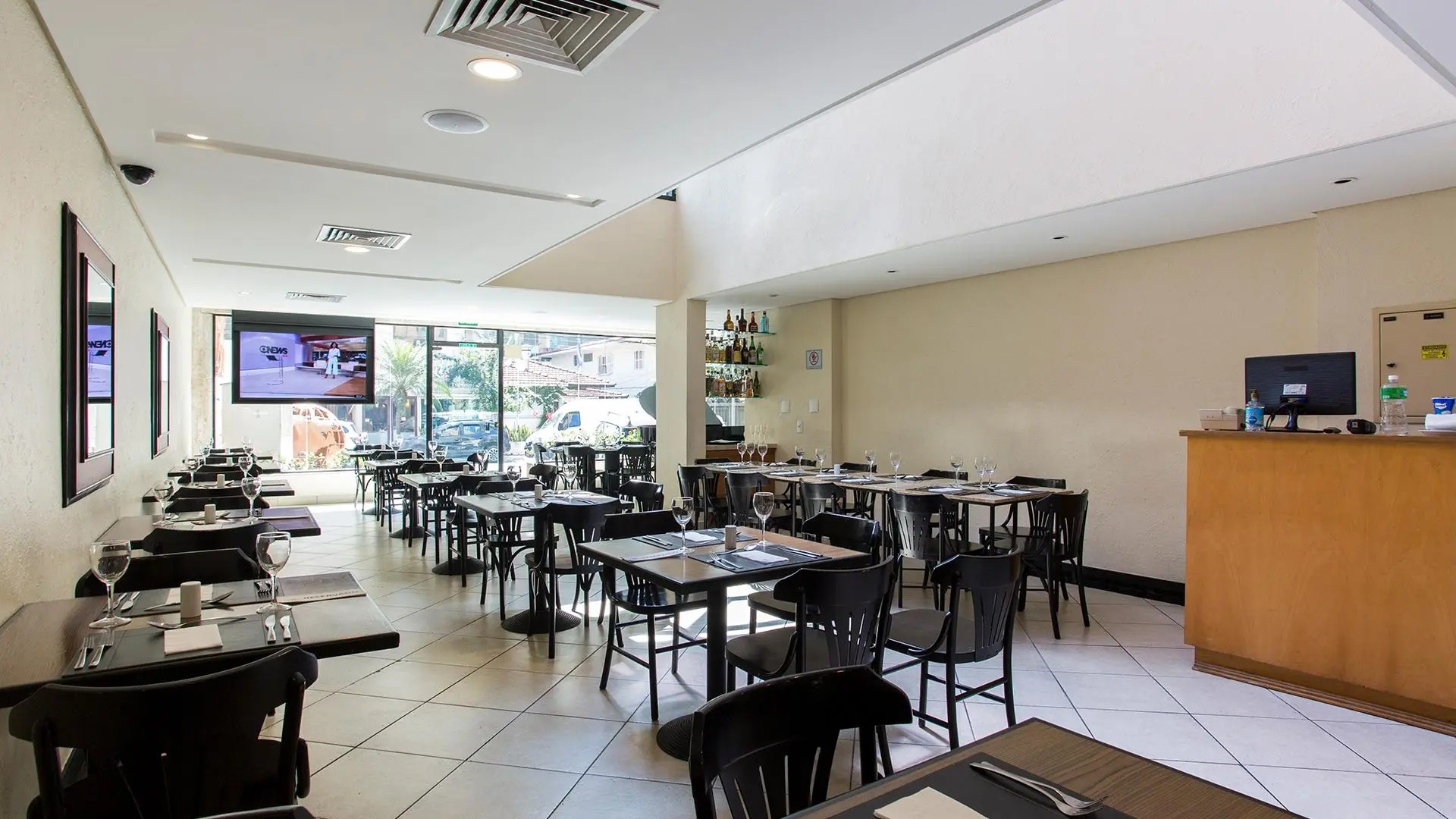 Photo - Estanplaza Nações Unidas